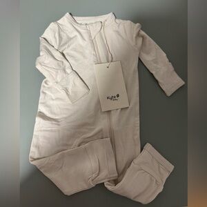 Kyte BABY Cream Romper
